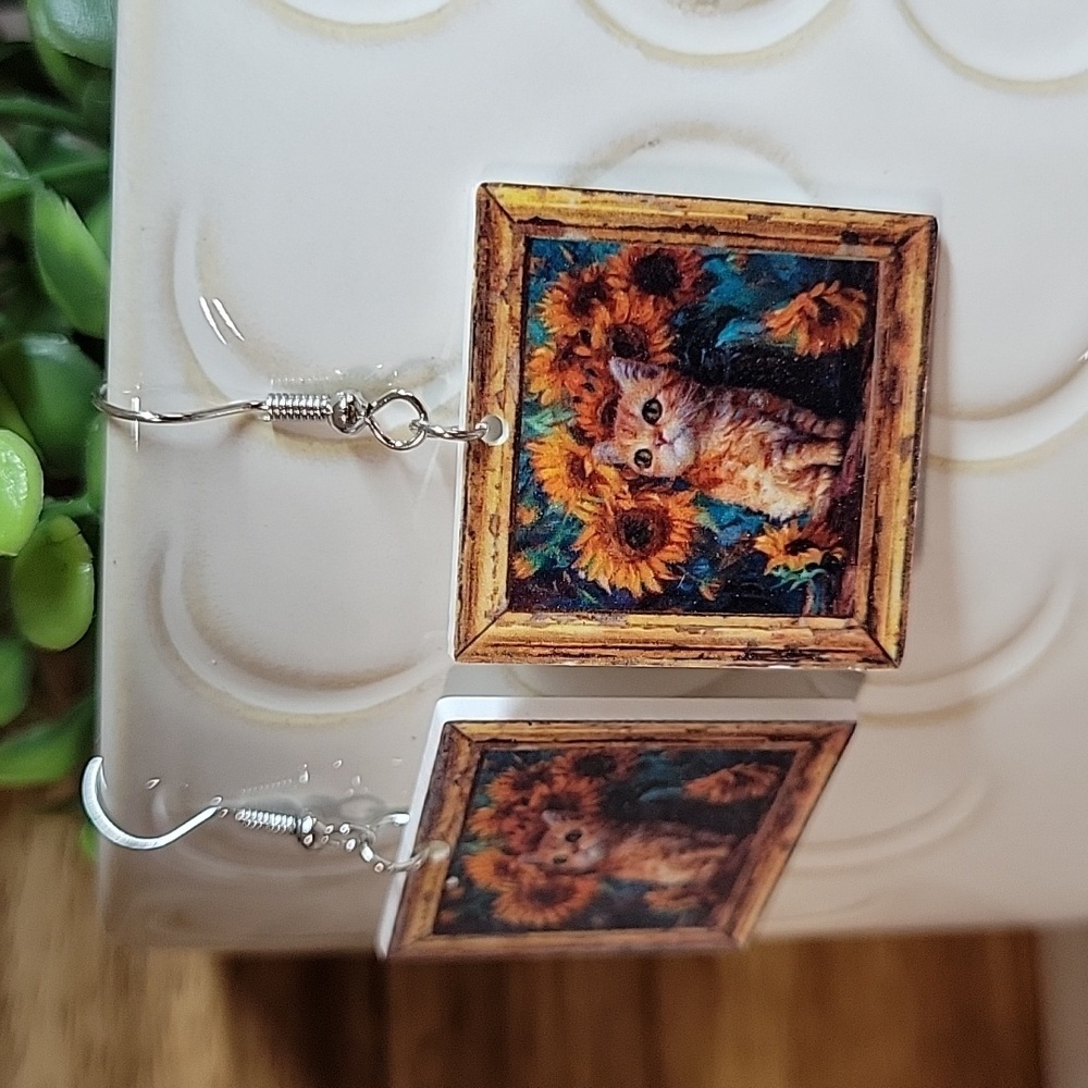 SUNFLOWER CAT EARRINGS
